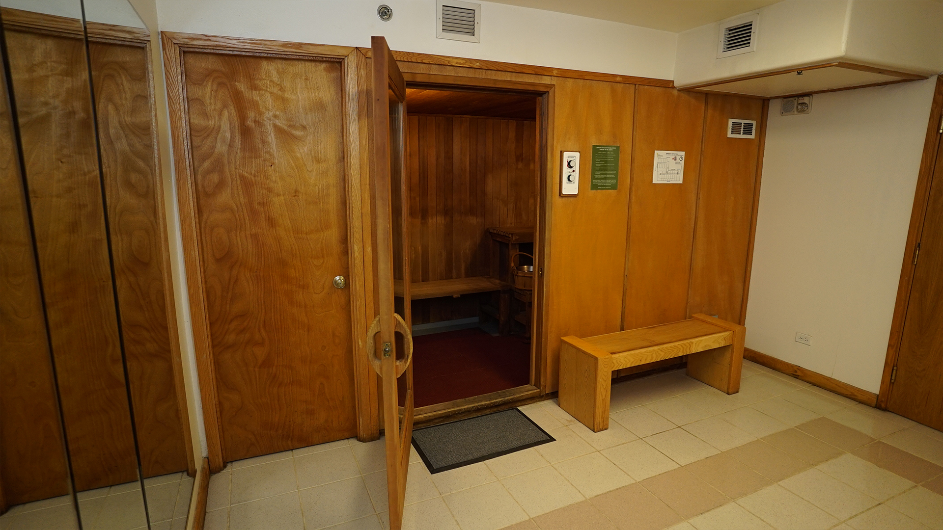 SAUNA_2 The Imperial Hawaii Resort